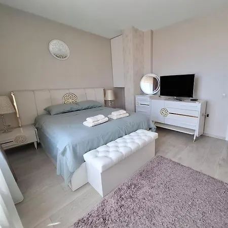 Spacious Prestige Penthouse * فارنا